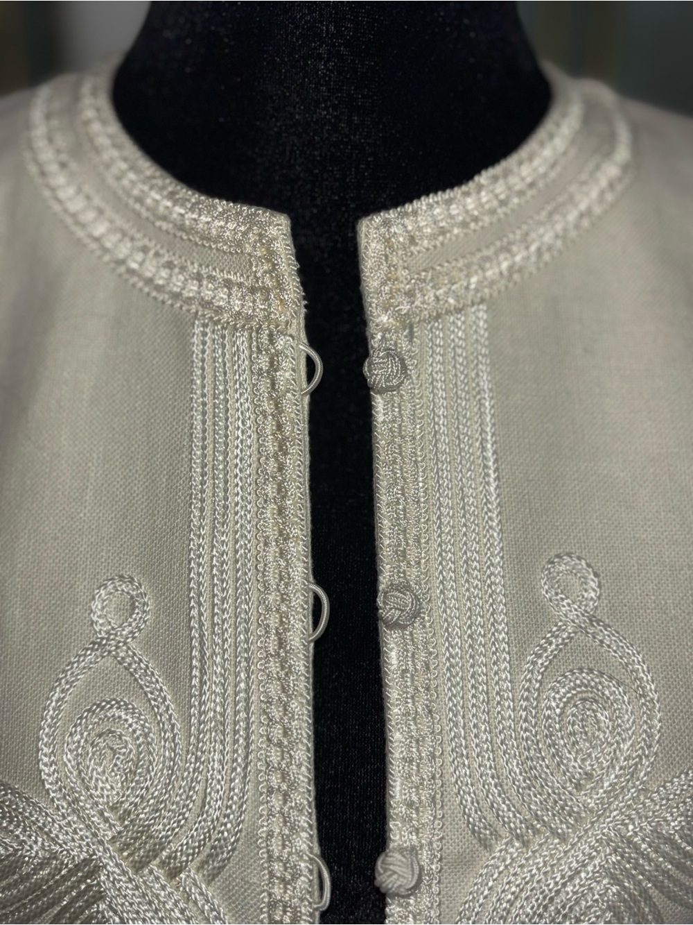 Kasper Cream Embroidered Collarless Blazer